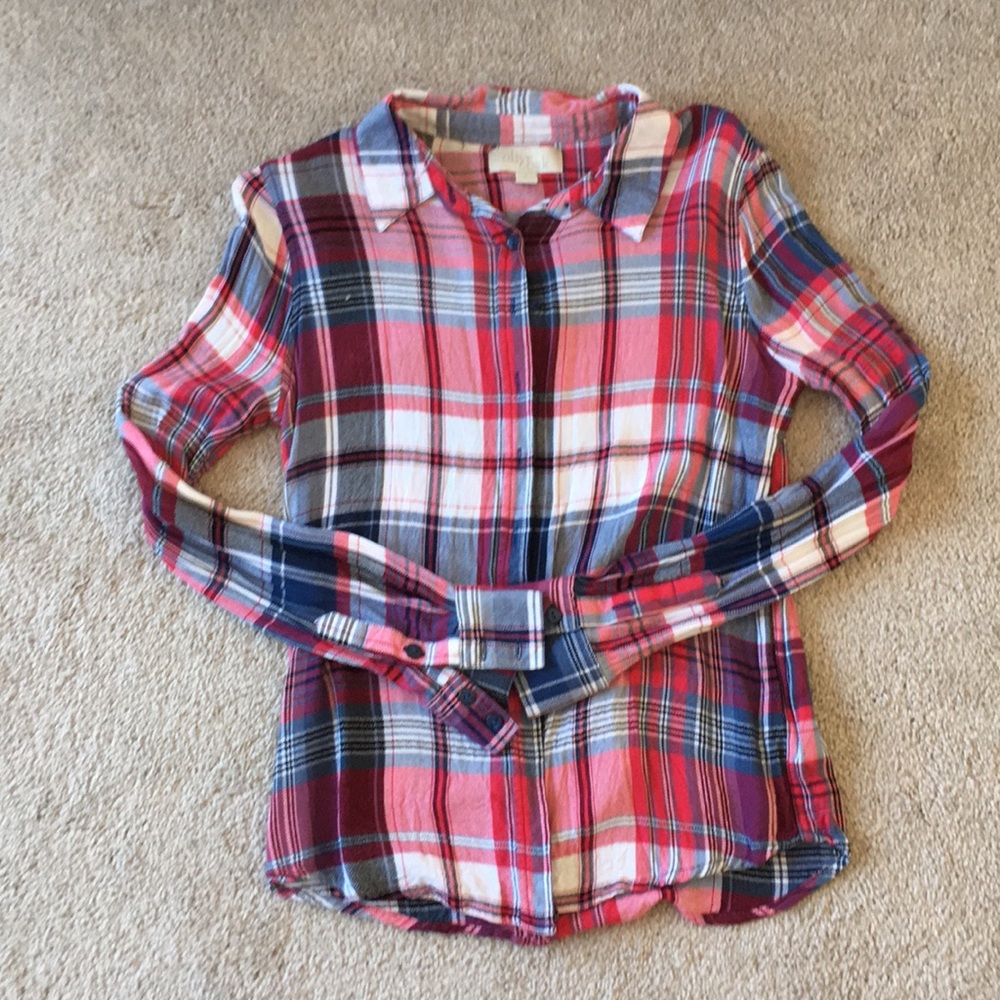 Button down light weight top